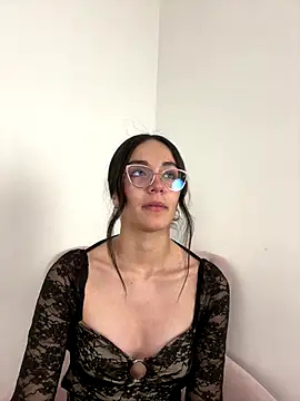 Snapshot of Liaa_sr chatting on October 9, 2025, 6:17 pm Liaa sr online show from October 9, 2025, 6:17 pm