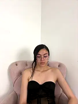 Snapshot of Liaa_sr chatting on October 11, 2025, 6:28 pm Liaa sr online show from October 11, 2025, 6:28 pm