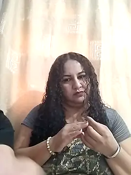 MEYBELLATINA online show from October 15, 2025, 9:26 pm