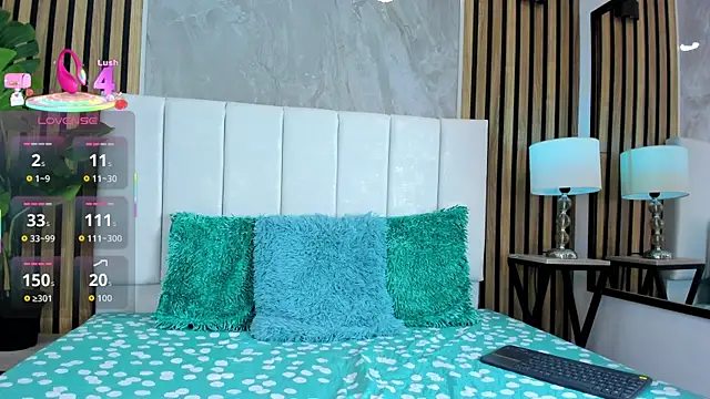 Snapshot of Nyra_18 chatting on November 15, 2025, 5:31 pm Nyra 18 online show from November 15, 2025, 5:31 pm