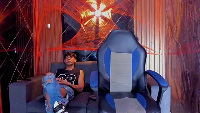 Snapshot of Stiben_boy chatting on October 31, 2025, 3:40 am Stiben boy online show from October 31, 2025, 3:40 am