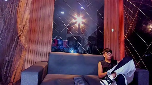 Snapshot of Stiben_boy chatting on November 3, 2025, 4:25 am Stiben boy online show from November 3, 2025, 4:25 am