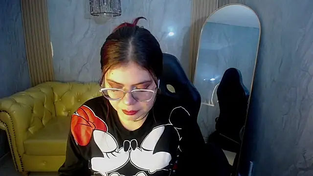 Snapshot of draviana_a_ chatting on November 13, 2025, 3:05 am draviana a online show from November 13, 2025, 3:05 am