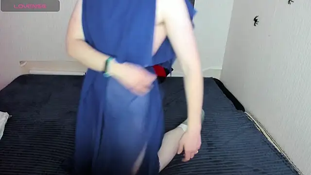 Cattie w  online show from November 1, 2025, 1:18 am