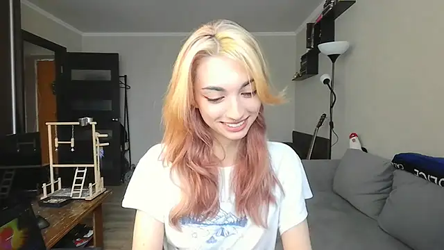 Snapshot of JillianBozak chatting on October 1, 2025, 10:21 am JillianBozak online show from October 1, 2025, 10:21 am