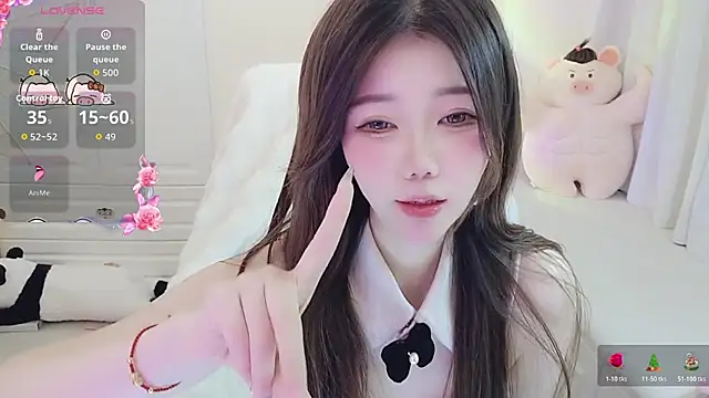 Snapshot of Coco-Di chatting on November 18, 2025, 2:28 am Coco-Di online show from November 18, 2025, 2:28 am