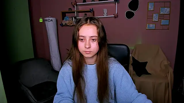 rebecca smile online show from November 19, 2025, 6:57 am