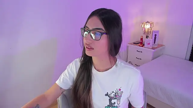 cherrylady 02 online show from October 5, 2025, 2:04 pm