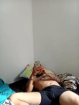 Snapshot of kingbickcockDn chatting on October 19, 2025, 1:01 pm kingbickcockDn online show from October 19, 2025, 1:01 pm