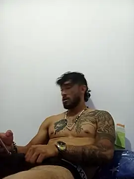 Snapshot of kingbickcockDn chatting on November 2, 2025, 6:05 am kingbickcockDn online show from November 2, 2025, 6:05 am