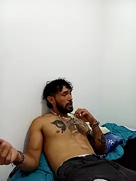 Snapshot of kingbickcockDn chatting on November 4, 2025, 2:16 pm kingbickcockDn online show from November 4, 2025, 2:16 pm