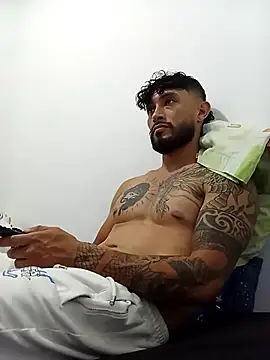 Snapshot of kingbickcockDn chatting on November 17, 2025, 3:34 am kingbickcockDn online show from November 17, 2025, 3:34 am