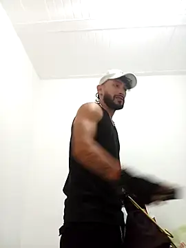 Snapshot of kingbickcockDn chatting on November 19, 2025, 4:40 pm kingbickcockDn online show from November 19, 2025, 4:40 pm