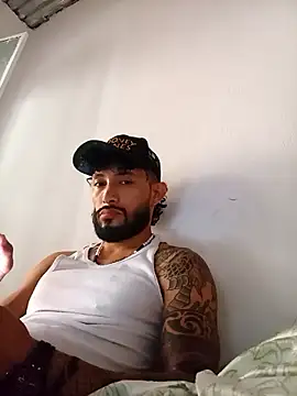 Snapshot of kingbickcockDn chatting on November 26, 2025, 2:51 pm kingbickcockDn online show from November 26, 2025, 2:51 pm