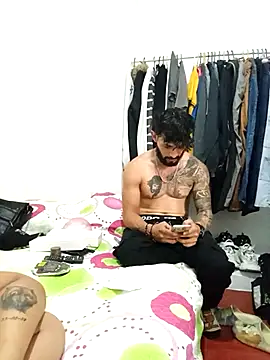 Snapshot of kingbickcockDn chatting on December 2, 2025, 9:21 pm kingbickcockDn online show from December 2, 2025, 9:21 pm