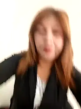 VANESSA  01 online show from November 27, 2025, 12:40 pm