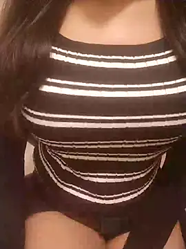 Snapshot of Rosie_Star chatting on November 9, 2025, 5:17 am Rosie Star online show from November 9, 2025, 5:17 am