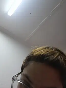 Snapshot of Sexyyeyes244 chatting on October 10, 2025, 5:56 pm Sexyyeyes244 online show from October 10, 2025, 5:56 pm