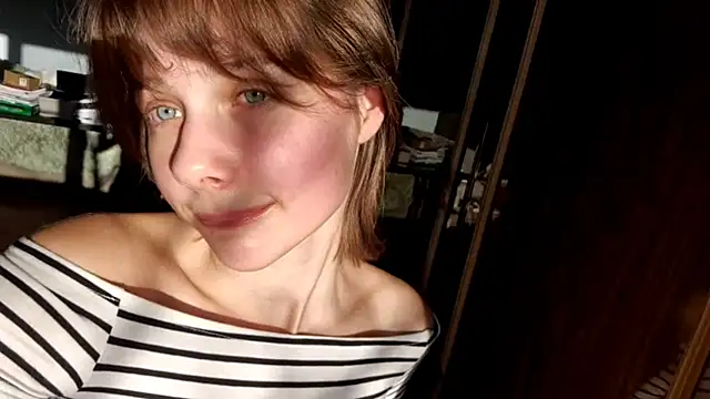 Snapshot of ExitedTroth chatting on September 30, 2025, 1:49 pm ExitedTroth online show from September 30, 2025, 1:49 pm