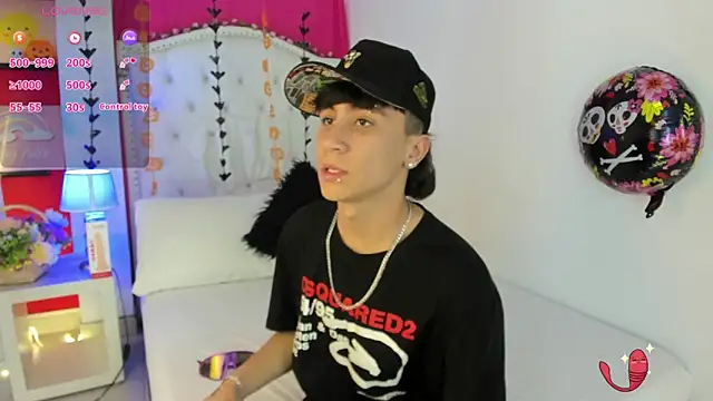 XaanderGrey online show from October 24, 2025, 7:32 pm