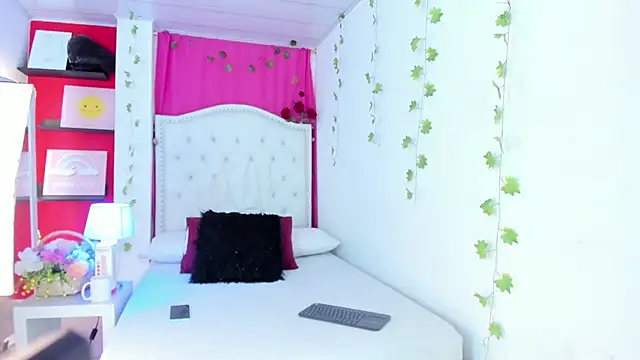 XaanderGrey online show from December 17, 2025, 7:31 pm