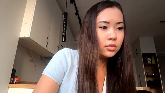 Snapshot of Ur_neighbor_Kira chatting on October 25, 2025, 11:51 am Ur neighbor Kira online show from October 25, 2025, 11:51 am