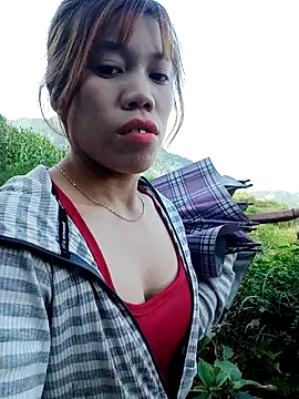 nhinhi-sexy online show from October 17, 2025, 8:17 am