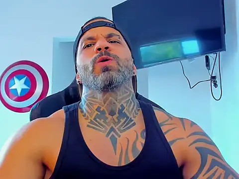 JoshRigby online show from November 4, 2025, 8:19 pm