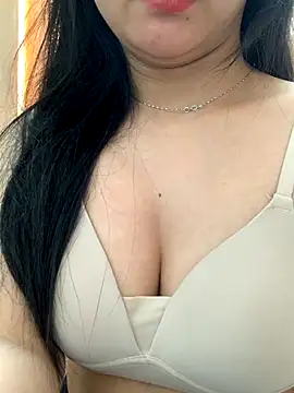 Snapshot of Lydia-a chatting on November 22, 2025, 5:39 am Lydia-a online show from November 22, 2025, 5:39 am