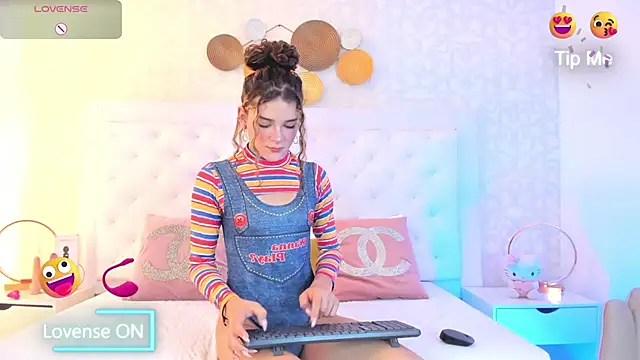 kendallspears 1 online show from October 11, 2025, 3:39 am