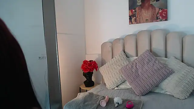 isa bigassx online show from November 6, 2025, 4:35 am