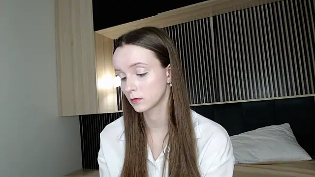 Yourplayfulspark online show from December 16, 2025, 4:12 pm