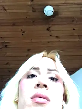 alexawinterrr online show from October 4, 2025, 10:08 pm