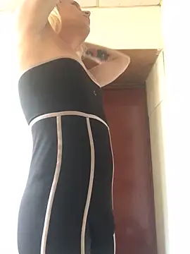 alexawinterrr online show from November 24, 2025, 5:23 pm