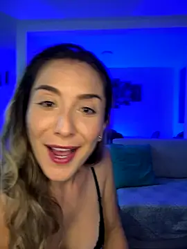 Mariana gom online show from November 22, 2025, 3:16 am