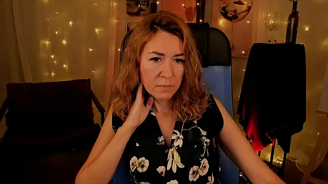 DonnaSmitth online show from November 13, 2025, 3:55 pm