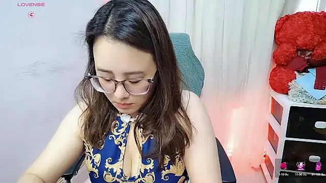 NEWONETO online show from October 21, 2025, 8:37 am