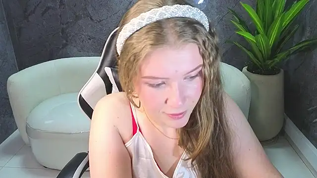 Snapshot of carla_tp chatting on October 18, 2025, 12:50 pm carla tp online show from October 18, 2025, 12:50 pm