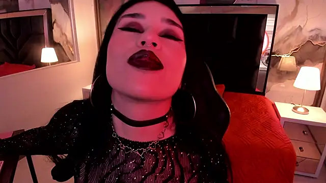 SusanVilla online show from November 20, 2025, 7:46 pm