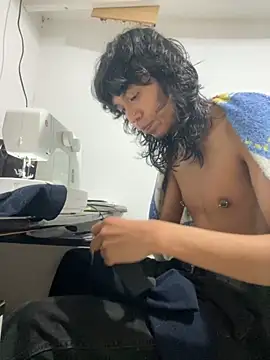 MadamLeRouge online show from October 25, 2025, 10:26 pm