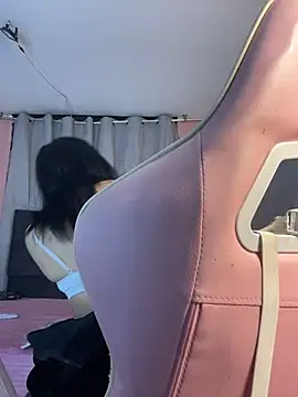 Snapshot of Veeronica_ chatting on November 9, 2025, 12:42 am Veeronica online show from November 9, 2025, 12:42 am