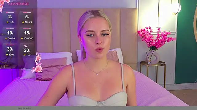 Snapshot of EllyLinn chatting on November 14, 2025, 5:11 pm EllyLinn online show from November 14, 2025, 5:11 pm