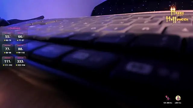 Snapshot of violet_blaze chatting on October 31, 2025, 10:16 am violet blaze online show from October 31, 2025, 10:16 am