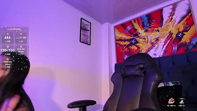 Snapshot of violet_blaze chatting on November 22, 2025, 10:03 am violet blaze online show from November 22, 2025, 10:03 am