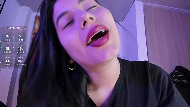 Snapshot of violet_blaze chatting on November 24, 2025, 10:26 am violet blaze online show from November 24, 2025, 10:26 am