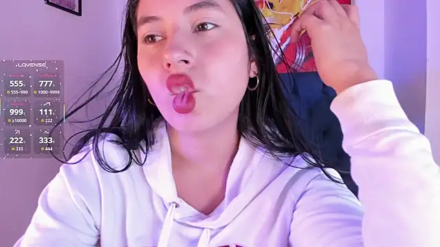 Snapshot of violet_blaze chatting on November 25, 2025, 10:26 am violet blaze online show from November 25, 2025, 10:26 am