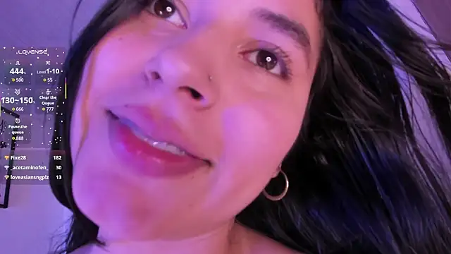 Snapshot of violet_blaze chatting on November 30, 2025, 6:34 pm violet blaze online show from November 30, 2025, 6:34 pm