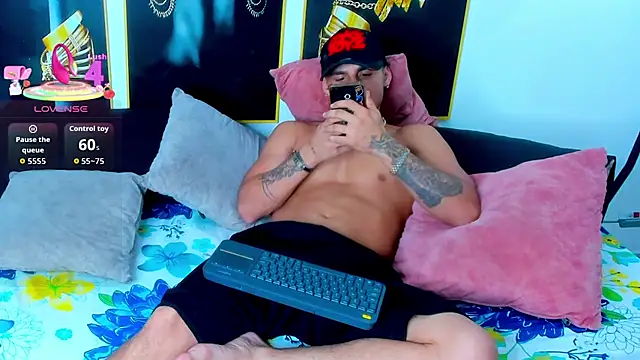 Snapshot of HotJake_hall chatting on October 3, 2025, 12:02 pm HotJake hall online show from October 3, 2025, 12:02 pm