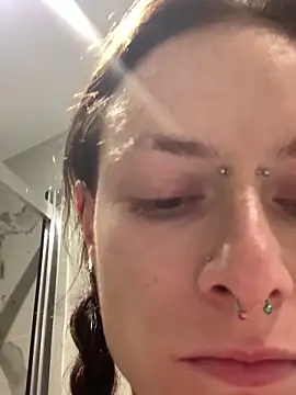 GoldenPussy1329 online show from November 27, 2025, 12:13 am