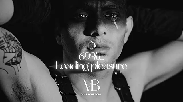 VynnyBlacke  online show from November 28, 2025, 10:45 pm